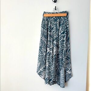 Final Touch Leaf Print Skirt Size S